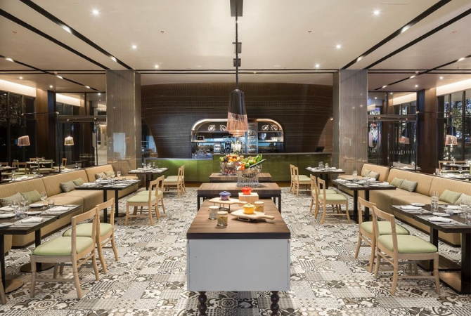 睡到自然醒→清邁最大商場~尚泰購物中心+BIG C伴手禮購買→五星飯店U尼曼自助餐