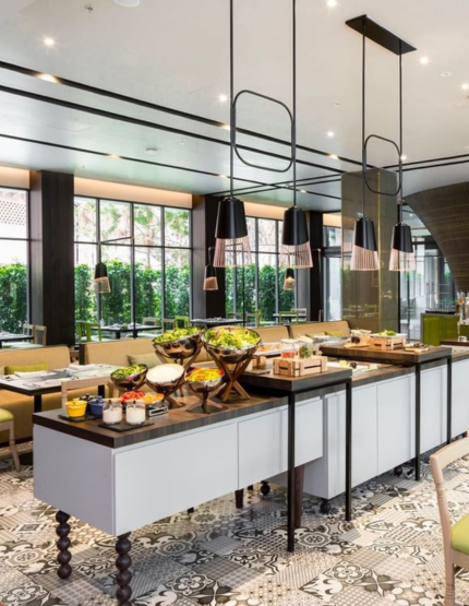 睡到自然醒→清邁最大商場~尚泰購物中心+BIG C伴手禮購買→五星飯店U尼曼自助餐