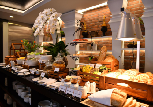 DAY5 享用飯店早餐→機場(純司機機場接送)→台北