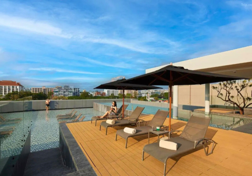 睡到自然醒→清邁最大商場～尚泰購物中心＋BIG C伴手禮購買→五星飯店U尼曼自助餐