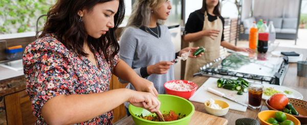 DAY3 自由安排清邁觀光行程 (推薦廚藝課程、文青市集、大象友善體驗營、叢林飛索等，可與專員一對一討論)