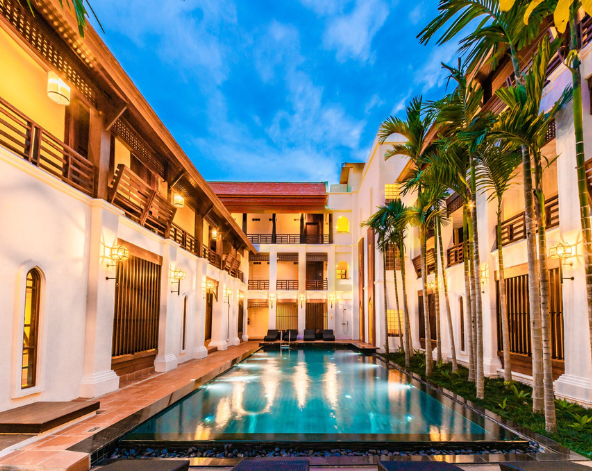 台北→清邁→尼曼商圈自由逛街(推薦巷弄內的冠軍咖啡)→古城飯店Check in→百年老屋泰式風味餐